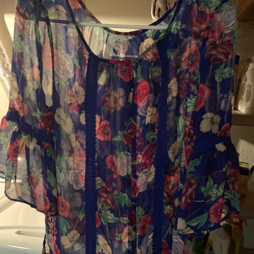 Floral top . Lauren Conrad brand